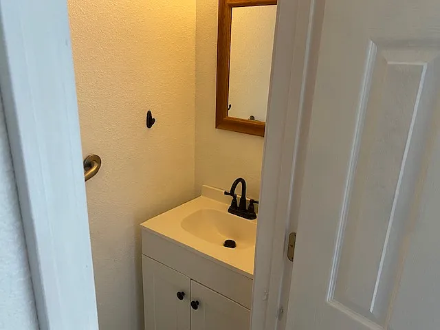 612-C4 E Campus Dr — Photo 4