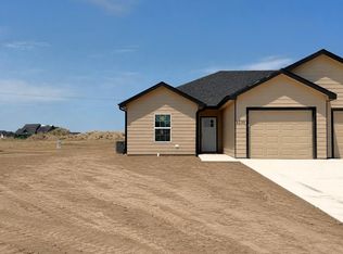 1235 Fountain Dr, Salina, KS 67401