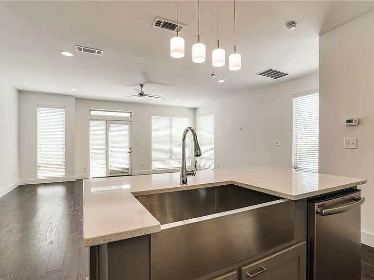 6270 Oram St #106 — Photo 12
