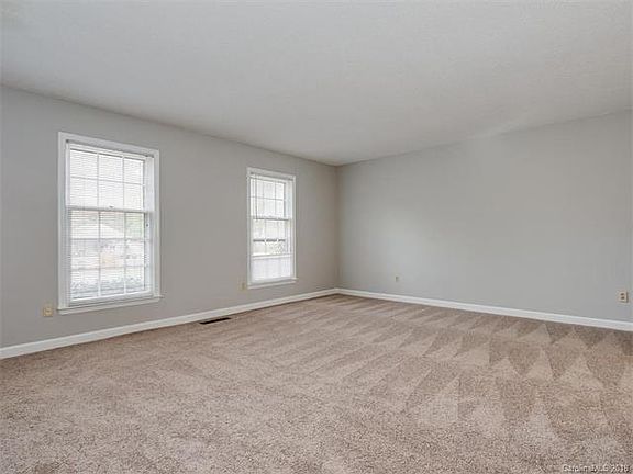 5th image of 337 Pine Creek Dr