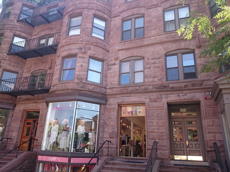 2nd image of 158 Newbury St #1