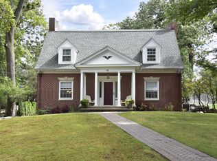 80 Bobolink Rd, Yonkers, NY 10701