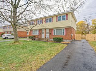 34 Commodore St, Albany, NY 12205