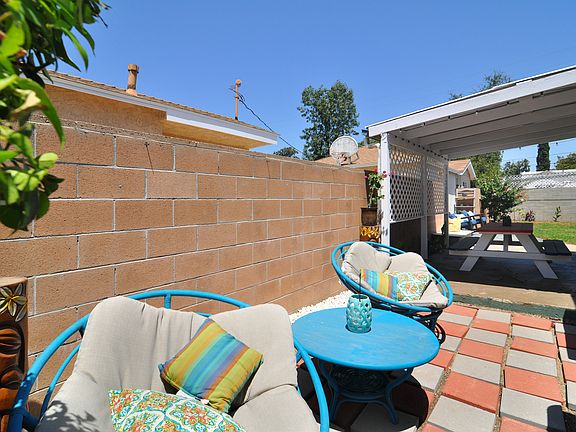 5th image of 17553 Kittridge St