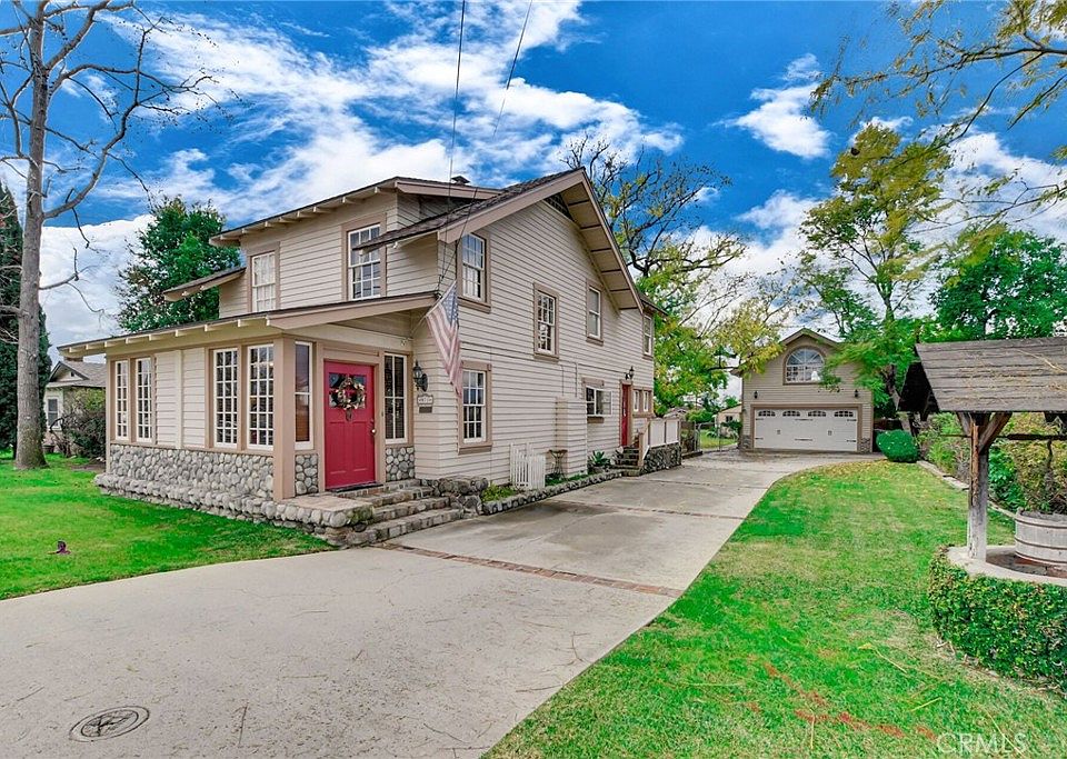 1st image of 977 N Glendora Ave