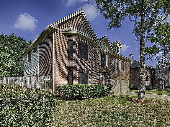 2nd image of 10827 Ryan Oaks Dr