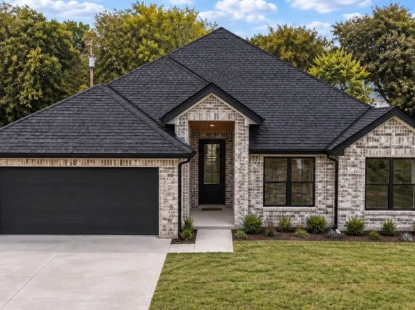 515 Berke St, Newark, TX 76071