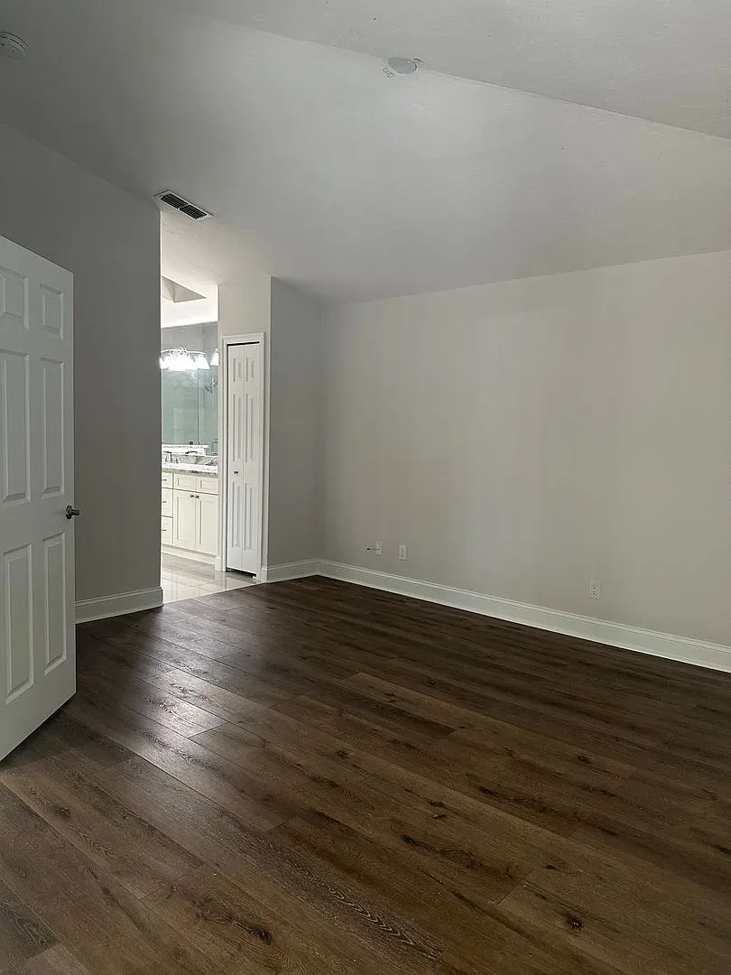 Centrally located single family home ready for occupancy — Photo 4