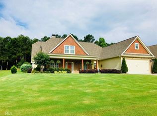 1521 Guthrie Crossing Dr, Loganville, GA 30052