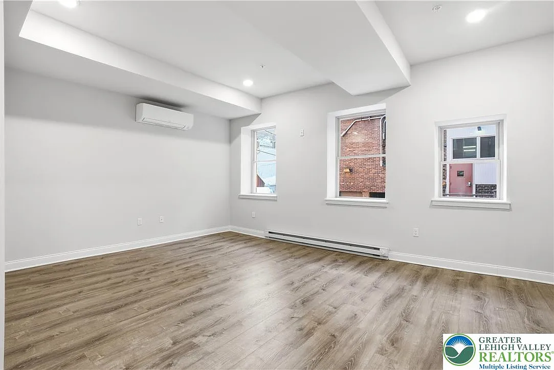 1 bed, 1.0 bath, 650 sqft, $1,450 — Photo 4