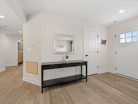 3rd image of 1210 W 55th Pl
