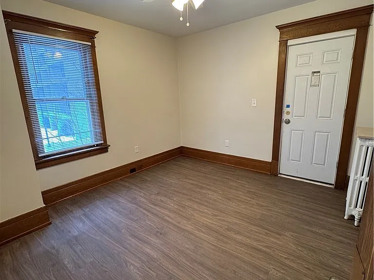121 W Humboldt Pkwy #B — Photo 10
