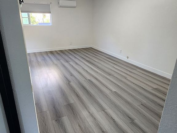 2nd image of 3765 Winona Ave