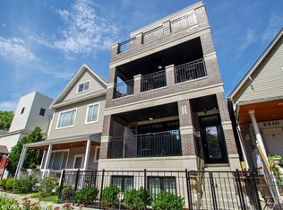 2312 W Roscoe St #1, Chicago, IL 60618
