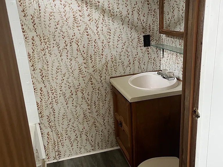 1219 Lakeside Rd #K — Photo 11