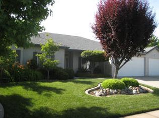 2447 Cumberland Dr, Redding, CA 96001