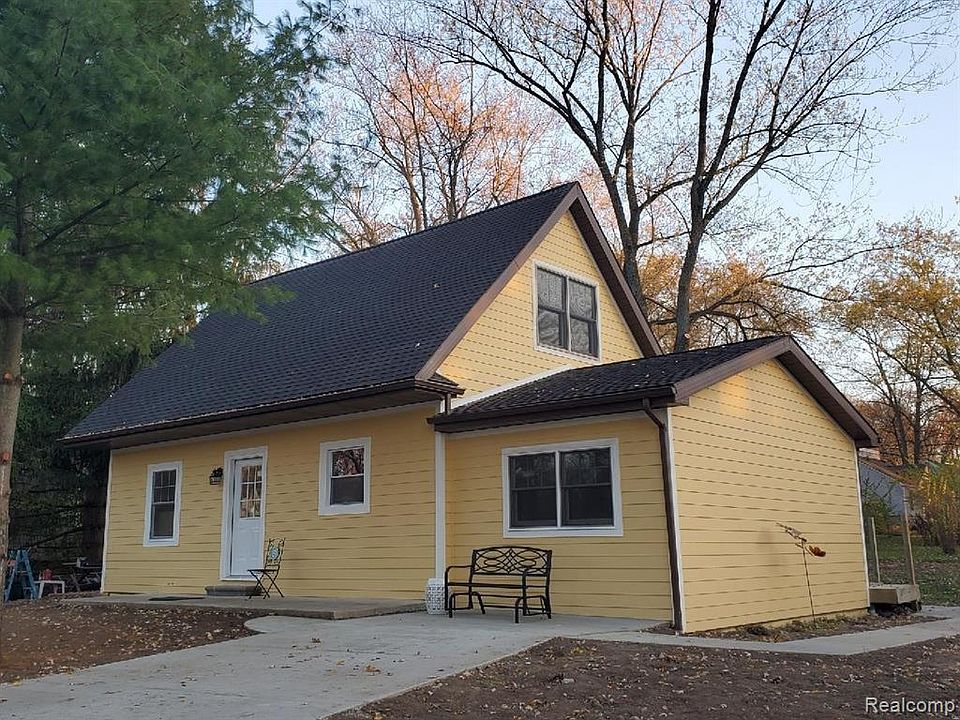 1st image of 3104 Oakwood St