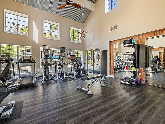 3rd image of 732 E Evelyn Ave #1133