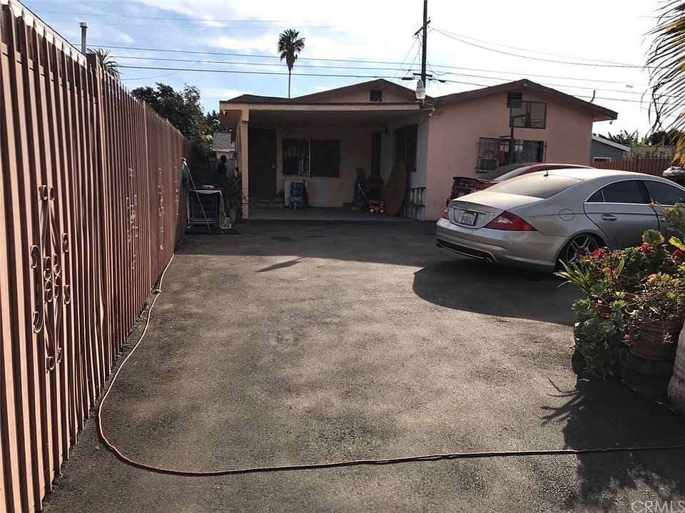 1st image of 618 W Century Blvd