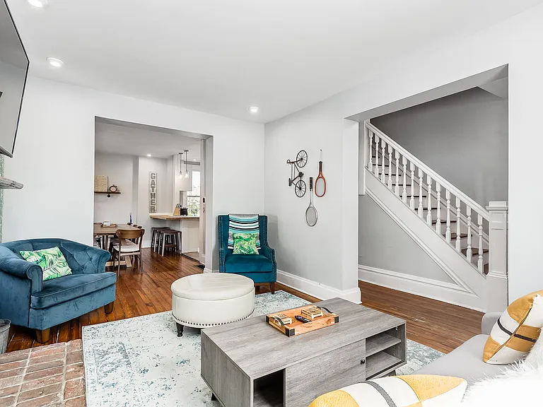 880 Harrison Ave — Photo 11