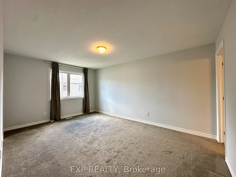 823 Regulus Rdg — Photo 11