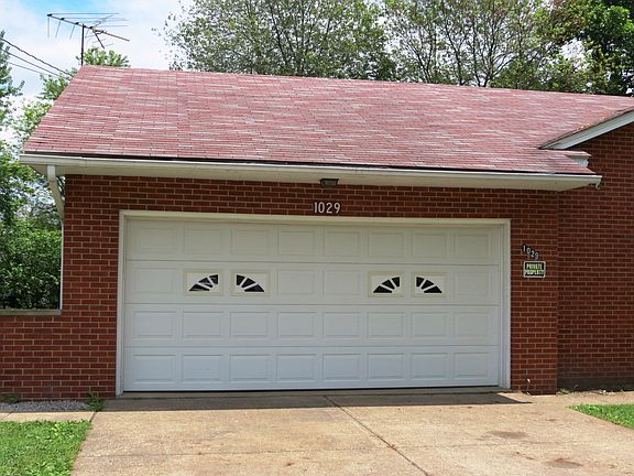 2nd image of 1029 Logan Ave
