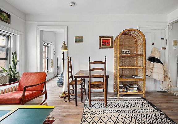 5th image of 47 Saint Felix St APT 3F