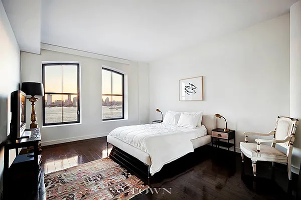 Sold by Town Residential | media 25