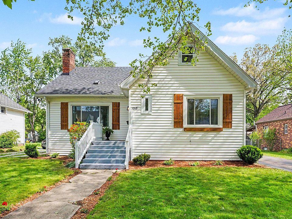 1st image of 1215 Cambridge Dr