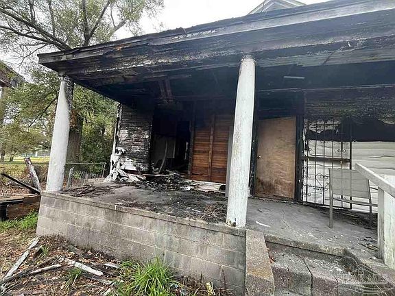3rd image of 310 E Moreno St