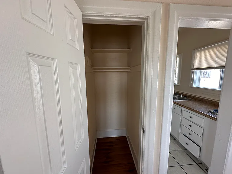 3846 S Grand Ave #19 — Photo 4