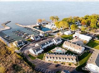 57 N Schooner Point Dr, Port Clinton, OH 43452