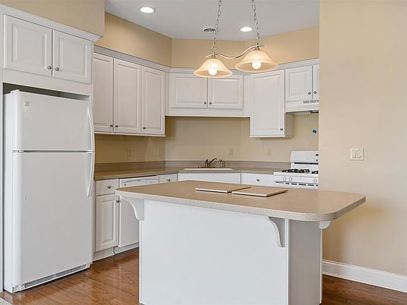 2nd image of 725 Harbor Watch Dr Unit 311-25