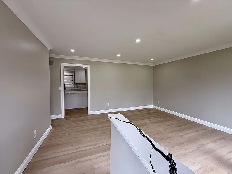 18144 N Oak Dr — Photo 7