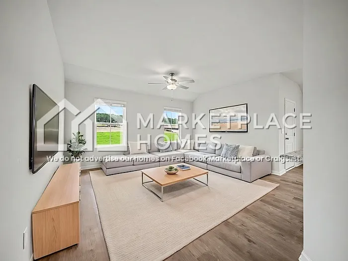 3 bed, 2.0 bath, 1355 sqft, $1,570 — Photo 4