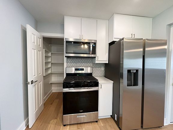 4th image of 5802 N Park Ave