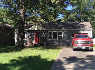 7906 W 60th Ter, Overland Park, KS 66202