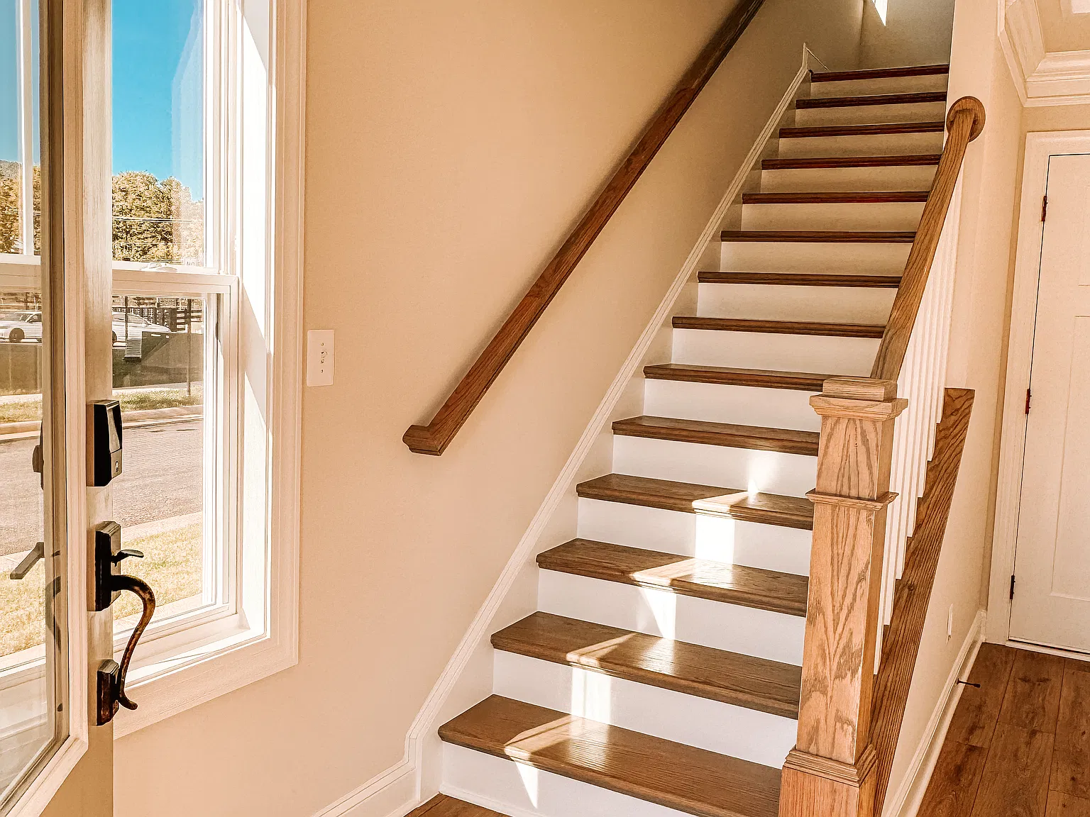 4 bed, 3.5 bath, 1938 sqft, $3,100 — Photo 3