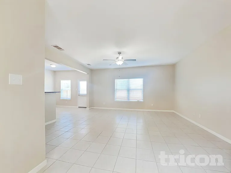 692 Totem Trail Dr — Photo 3