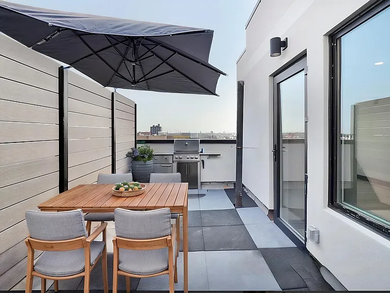 88 Linden Blvd #8E — Photo 3