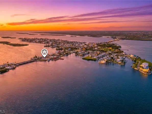 4767 Pine Island Rd NW, Matlacha, FL 33993