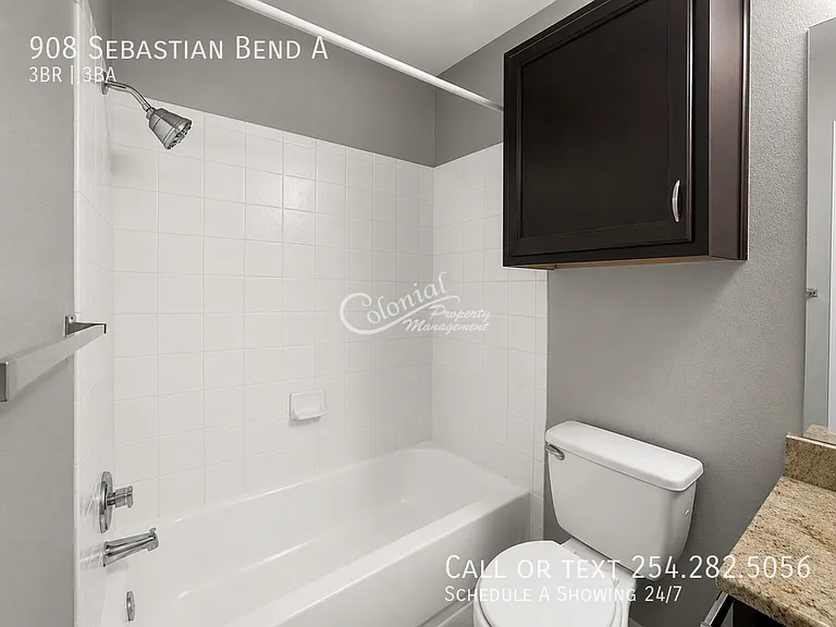 908 Sebastian Bnd #A — Photo 11
