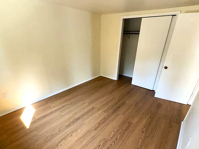 Tilton Apartments — Photo 6