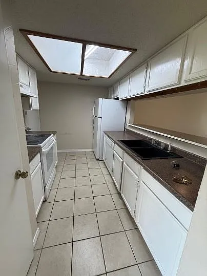 2636 Gwendolyn Ln — Photo 3