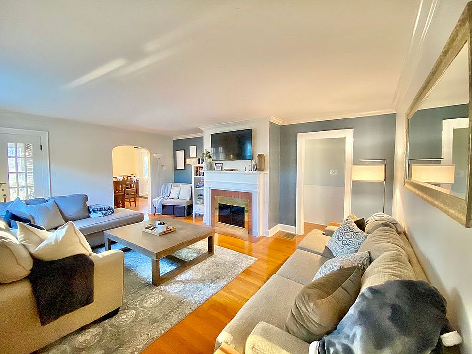 1st image of 5605 Lake Shore Dr