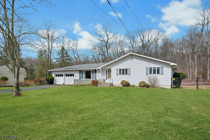 1st image of 48 Gordon Rd