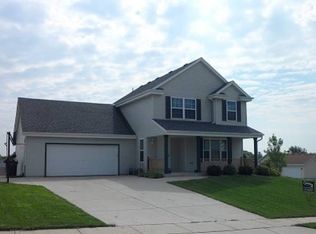 419 Parkview Dr, Johnson Creek, WI 53038