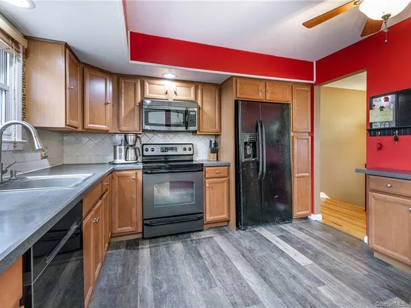 12 Muller Street, New Fairfield, CT 06812