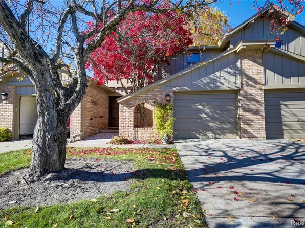 1946 White Birch Ct, Rochester, MI 48309