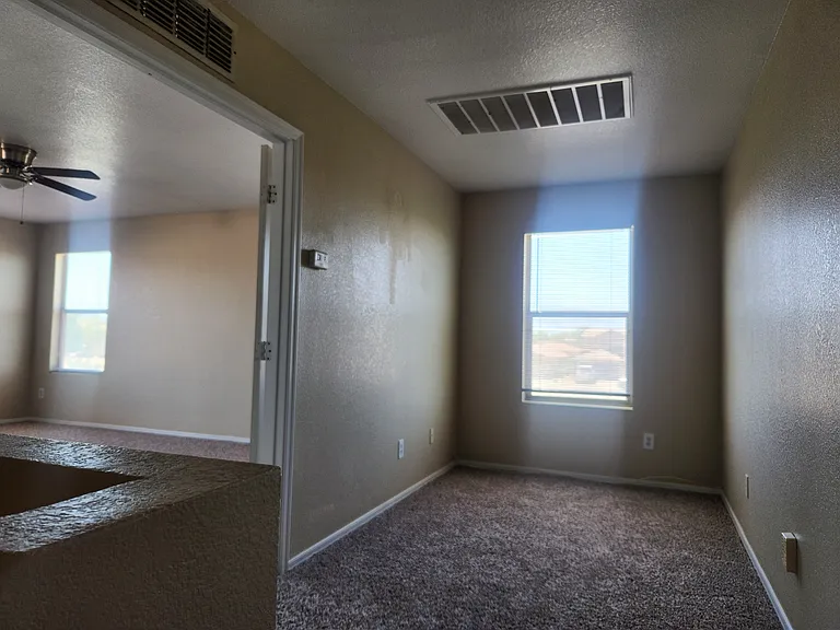 5931 W Albeniz Pl — Photo 23